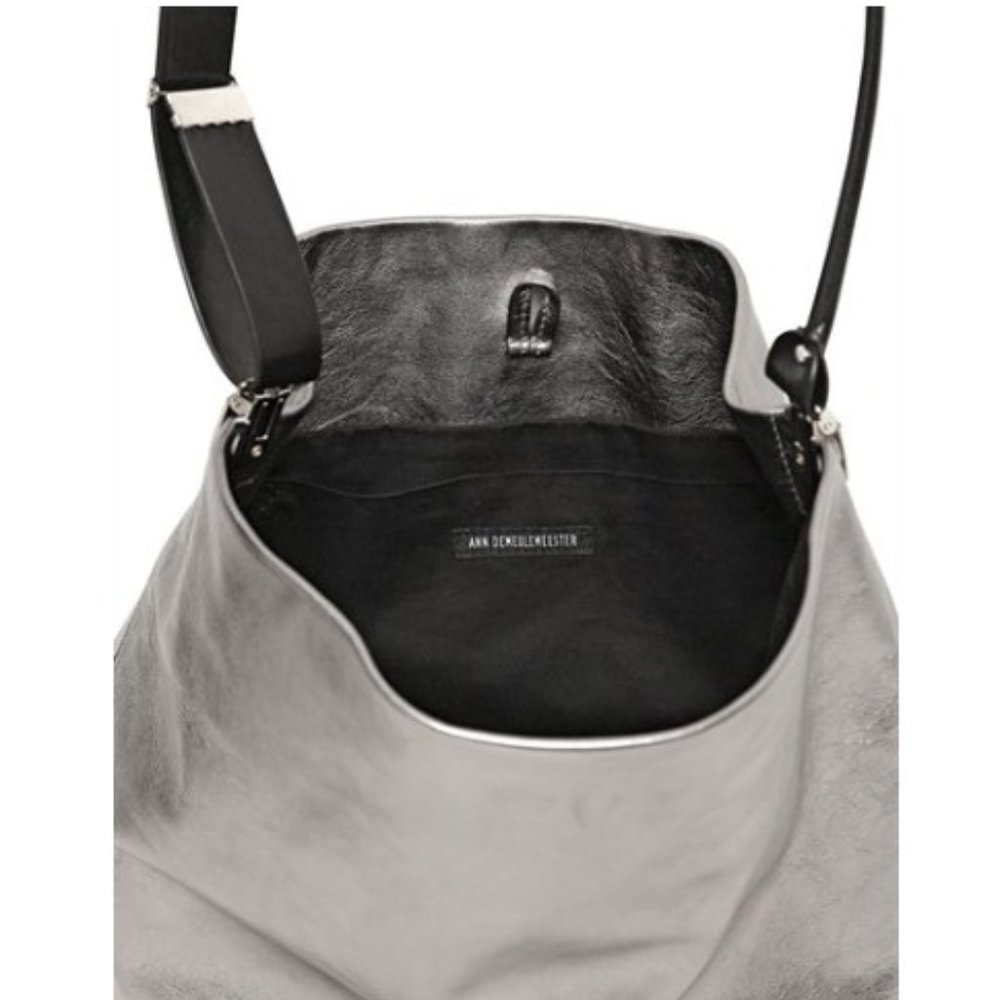 Ann Demeulemeester : Silver bag with removable, interchangeable straps - Picture 6 of 12